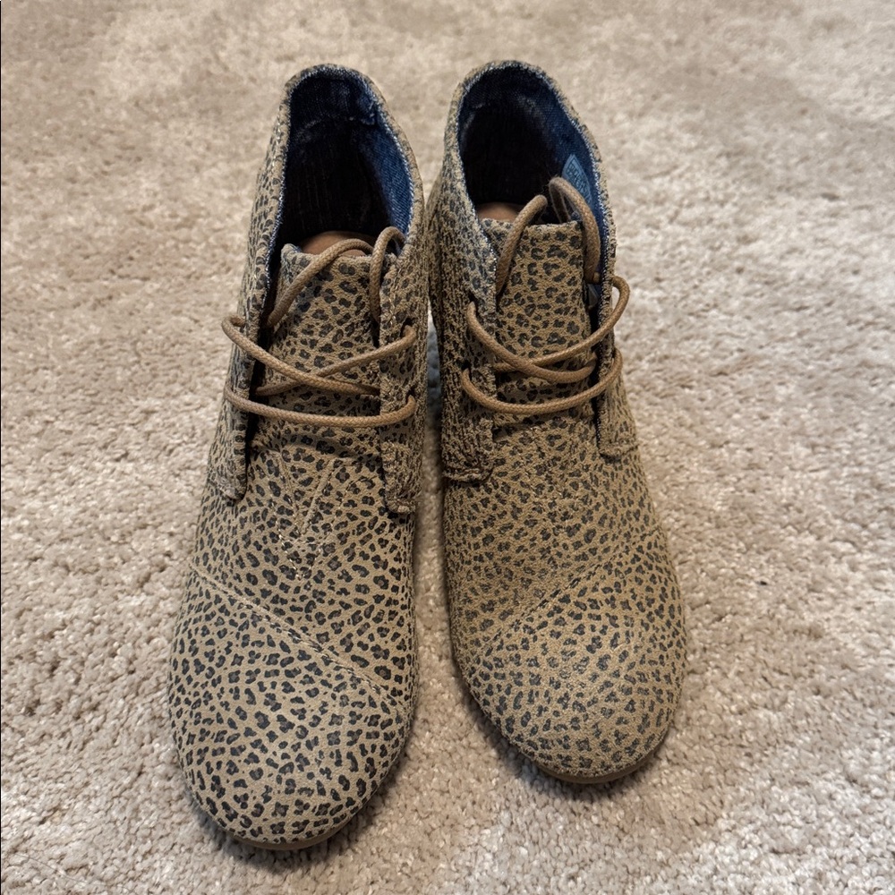 Toms Blue and Leopard Print Shoes